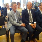 Marszałek województwa Andrzej Bętkowski podpisał umowy na dofinansowanie zadań z konkursu „Rozwój infrastruktury edukacyjnej i szkoleniowej” / Ewa Pociejowska-Gawęda / Radio Kielce