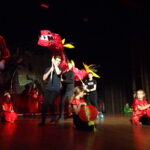 Widowisko "Od zachodu po daleki wschód” / Ewa Pociejowska-Gawęda / Radio Kielce