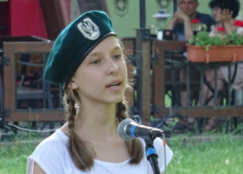 Koncert pieśni patriotycznych w wykonaniu młodzieży oraz widowisko „Pozostali w szumie jodeł” / Anna Głąb / Radio Kielce