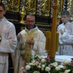 Uroczysta msza z objęcia funkcji ojca Jakuba Zawadzkiego urzędu proboszcza parafii bł. Wincentego Kadłubka i kustosza Sanktuarium w Jędrzejowie / Ewa Pociejowska-Gawęda / Radio Kielce