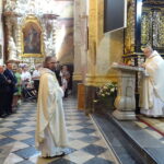 Uroczysta msza z objęcia funkcji ojca Jakuba Zawadzkiego urzędu proboszcza parafii bł. Wincentego Kadłubka i kustosza Sanktuarium w Jędrzejowie / Ewa Pociejowska-Gawęda / Radio Kielce