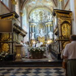 Uroczysta msza z objęcia funkcji ojca Jakuba Zawadzkiego urzędu proboszcza parafii bł. Wincentego Kadłubka i kustosza Sanktuarium w Jędrzejowie / Ewa Pociejowska-Gawęda / Radio Kielce