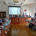 Jędrzejów. Starostwo powiatowe, sesja absolutoryjna / Ewa Pociejowska-Gawęda / Radio Kielce