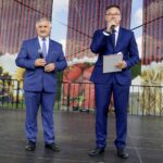 XXI Dzień Świętokrzyskiej Truskawki. Józef Gawęcki - przewodniczący Rady Gminy Bieliny i Sławomir Kopacz - wójt gminy Bieliny / Piotr Kwaśniewski / Radio Kielce