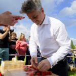 XXI Dzień Świętokrzyskiej Truskawki. Krzysztof Słoń - senator PiS / Piotr Kwaśniewski / Radio Kielce