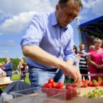 XXI Dzień Świętokrzyskiej Truskawki. Mirosław Gębski - starosta kielecki / Piotr Kwaśniewski / Radio Kielce