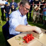 XXI Dzień Świętokrzyskiej Truskawki. Henryk Milcarz - prezes Wodociągów Kieleckich / Piotr Kwaśniewski / Radio Kielce