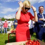 XXI Dzień Świętokrzyskiej Truskawki. Renata Janik - wicemarszałek województwa świętokrzyskiego / Piotr Kwaśniewski / Radio Kielce