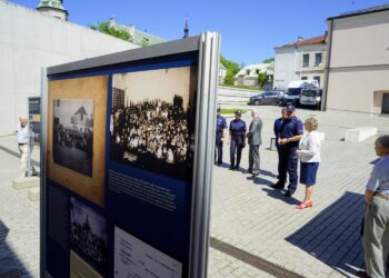 Otwarcie wystawy "Służyli Niepodległej: Policjanci województwa kieleckiego 1918-1939" / Piotr Kwaśniewski / Radio Kielce