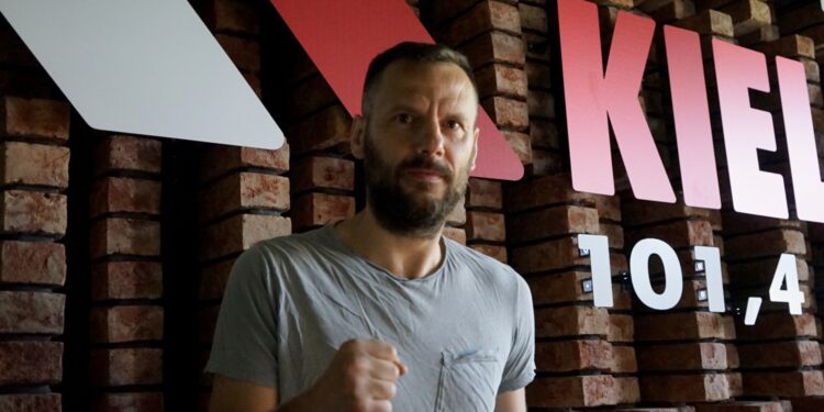 Na zdjęciu: Alan Mazur - instruktor karate / Piotr Kwaśniewski / Radio Kielce