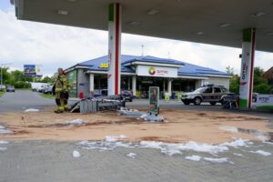 Uszkodzony dystrybutor / Piotr Kwaśniewski / Radio Kielce