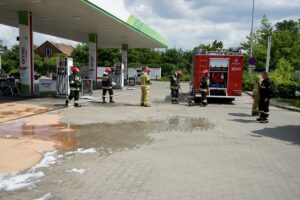 Uszkodzony dystrybutor / Piotr Kwaśniewski / Radio Kielce