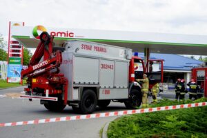 Uszkodzony dystrybutor / Piotr Kwaśniewski / Radio Kielce