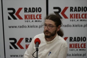 Studio Polityczne Radia Kielce. Na zdjęciu Maciej Klesyk - Nowoczesna / Aneta Cielibała-Gil / Radio Kielce