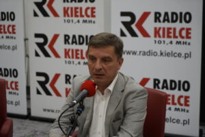 Studio Polityczne Radia Kielce. Na zdjęciu Andrzej Pruś - PiS / Aneta Cielibała-Gil / Radio Kielce