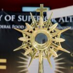 XX Międzynarodowa Wystawa Budownictwa i Wyposażenia Kościołów, Sztuki Sakralnej i Dewocjonaliów SACROEXPO / Piotr Kwaśniewski / Radio Kielce