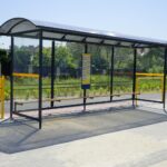 Brak koszy przy nowych przystankach na ulicy Wapiennikowej / Piotr Kwaśniewski / Radio Kielce