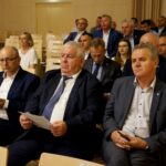 Konferencja na temat programu "Czyste powietrze" / Piotr Kwaśniewski / Radio Kielce