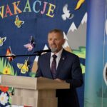 Wojewódzki koniec roku szkolnego. Na zdjęciu: Kazimierz Mądzik - świętokrzyski kurator oświaty / Piotr Kwaśniewski / Radio Kielce