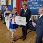 Wojewódzki koniec roku szkolnego. Na zdjęciu: Zbigniew Piątek - wójt gminy Piekoszów i Kazimierz Mądzik - świętokrzyski kurator oświaty / Piotr Kwaśniewski / Radio Kielce