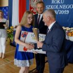 Wojewódzki koniec roku szkolnego. Na zdjęciu: Zbigniew Piątek - wójt gminy Piekoszów i Kazimierz Mądzik - świętokrzyski kurator oświaty / Piotr Kwaśniewski / Radio Kielce