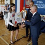 Wojewódzki koniec roku szkolnego. Na zdjęciu: Zbigniew Piątek - wójt gminy Piekoszów i Kazimierz Mądzik - świętokrzyski kurator oświaty / Piotr Kwaśniewski / Radio Kielce