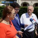 Konferencja radnych klubu Prawa i Sprawiedliwości. Marianna Noworycka-Gniatkowska, Marcin Stępniewski i Marian Kubik / Piotr Kwaśniewski / Radio Kielce