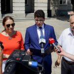 Konferencja radnych klubu Prawa i Sprawiedliwości. Marianna Noworycka-Gniatkowska, Marcin Stępniewski i Marian Kubik / Piotr Kwaśniewski / Radio Kielce