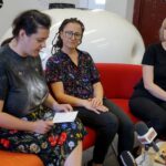 Konferencja o wystawie "3xTransformacja". Ewa Tatar, Olga Grabiwoda i Dominika Janicka - kuratorki wystawy / Piotr Kwaśniewski / Radio Kielce