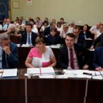 Kielce. Sesja Rady Miasta. Na zdjęciu (od lewej): Bogdan Wenta - prezydent Kielc oraz zastępcy: Danuta Papaj, Marcin Różycki i Arkadiusz Kubiec / Piotr Kwaśniewski / Radio Kielce