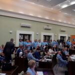 Kielce. Sesja Rady Miasta. Pracownicy MPK Kielce / Piotr Kwaśniewski / Radio Kielce