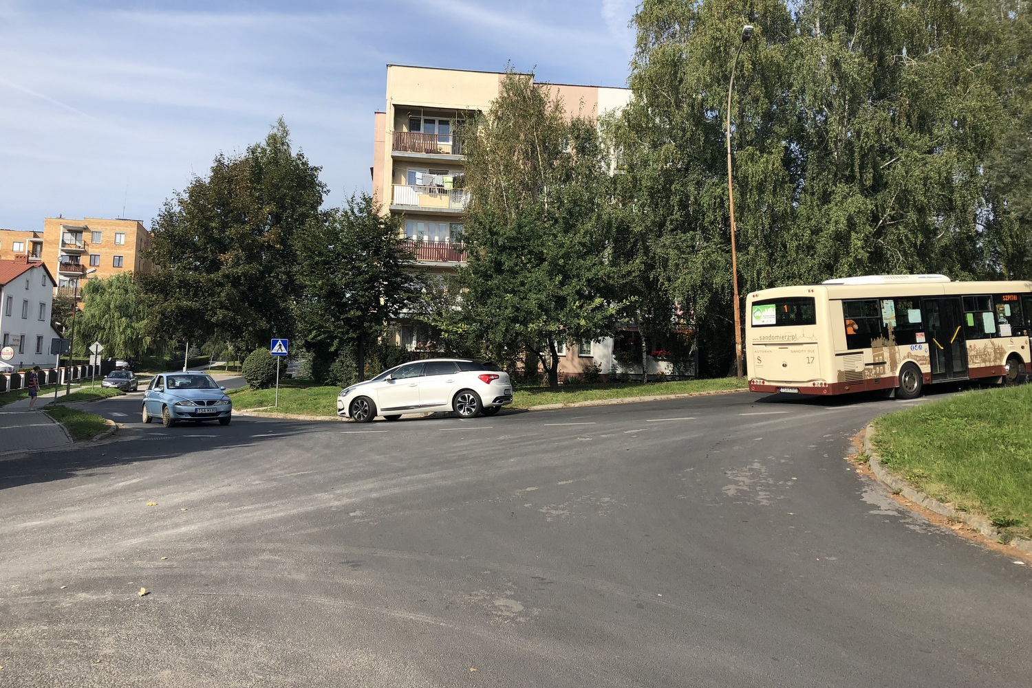 Skrzyżowanie ulic Cieśli i Maciejowskiego w Sandomierzu / Grażyna Szlęzak-Wójcik / Radio Kielce
