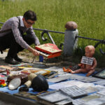 Giełda kolekcjonerska w Wojewódzkim Domu Kultury / Jarosław Kubalski / Radio Kielce