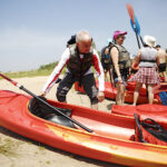 V spływ kajakowy z biskupem Marianem Florczykiem / Jarosław Kubalski / Radio Kielce