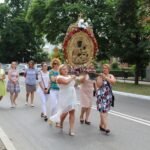 Kazimierza Wielka. Boże Ciało. Procesja. Kościół pw. Podwyższenia Krzyża Świętego / Marta Gajda / Radio Kielce