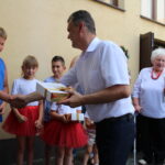 Konkurs na najpiękniejszy wianek rozpoczął obchody Nocy Świętojańskiej w Opatowcu / Marta Gajda / Radio Kielce