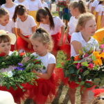 Konkurs na najpiękniejszy wianek rozpoczął obchody Nocy Świętojańskiej w Opatowcu / Marta Gajda / Radio Kielce