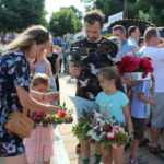 Konkurs na najpiękniejszy wianek rozpoczął obchody Nocy Świętojańskiej w Opatowcu / Marta Gajda / Radio Kielce