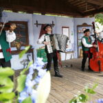 17.06.2018 Tokarnia. Park etnograficzny.  Gala finałowa konkursu  „Jawor u źródeł kultury” / Jarosław Kubalski / Radio Kielce