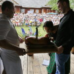 17.06.2018 Tokarnia. Park etnograficzny.  Gala finałowa konkursu  „Jawor u źródeł kultury” / Jarosław Kubalski / Radio Kielce