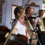 17.06.2018 Tokarnia. Park etnograficzny.  Gala finałowa konkursu  „Jawor u źródeł kultury” / Jarosław Kubalski / Radio Kielce