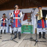 17.06.2018 Tokarnia. Park etnograficzny.  Gala finałowa konkursu  „Jawor u źródeł kultury” / Jarosław Kubalski / Radio Kielce