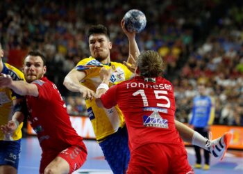 Kolonia. Final Four Ligi Mistrzów. Mecz Telekom Veszprem - PGE Vive Kielce / Jarosław Kubalski / Radio Kielce