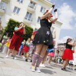 08.06.2019 Kielce. 10 lecia istnienia kieleckiego oddziału Fundacji Dr Clown. Parada wolontariuszy / Jarosław Kubalski / Radio Kielce