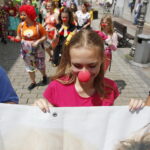 08.06.2019 Kielce. 10 lecia istnienia kieleckiego oddziału Fundacji Dr Clown. Parada wolontariuszy / Jarosław Kubalski / Radio Kielce