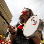 08.06.2019 Kielce. 10 lecia istnienia kieleckiego oddziału Fundacji Dr Clown. Parada wolontariuszy / Jarosław Kubalski / Radio Kielce