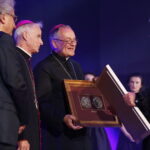 10.06.2019 Kielce. Gala wręczenia medali „Per Artem Ad Deum” podczas Targów Sacro Expo Medal otrzymuje Marcin Bornus-Szczyciński / Jarosław Kubalski / Radio Kielce