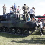 23.06.2019 Masłów.Lotnisko. I Memoriał Kawaleryjsko - Spadochronowy im. generała Tadeusza Buka / Jarosław Kubalski / Radio Kielce