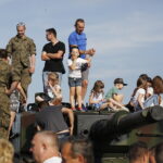 23.06.2019 Masłów.Lotnisko. I Memoriał Kawaleryjsko - Spadochronowy im. generała Tadeusza Buka / Jarosław Kubalski / Radio Kielce