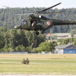 23.06.2019 Masłów.Lotnisko. I Memoriał Kawaleryjsko - Spadochronowy im. generała Tadeusza Buka / Jarosław Kubalski / Radio Kielce